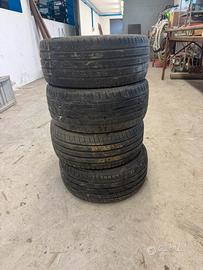 Gomme estive 215/45 R16