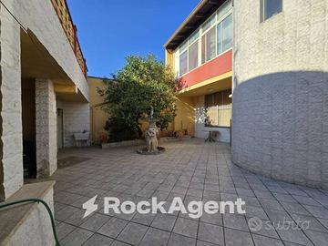 IMMOBILE CON DUE APPARTAMENTI, ALTRI VANI, SPAZI S