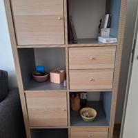 Scaffale Kallax Ikea, con accessori