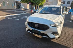 auto mg zs 