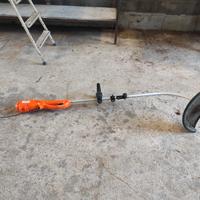 decespugliatore a filo 