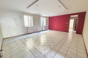Appartamento di 118 m² con 4 locali e box auto a B