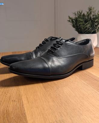 Scarpe nere Oxford
