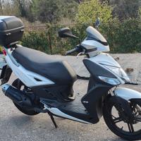 Scooter Kymco Agility 125 R16+
