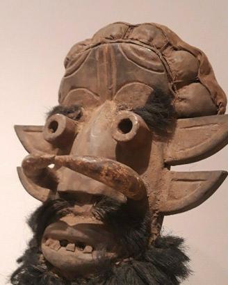 Maschera africana