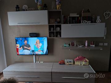 cucina completa, parete attrezzata con mobile e ca