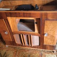 mobile antico con giradischi 