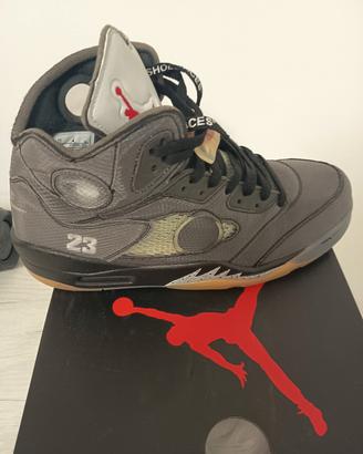 NIKE JORDAN 