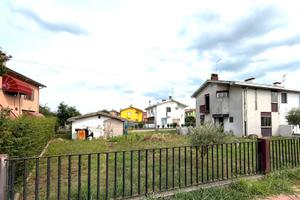 CAVARZERE: 105B: Bifamiliare zona centrale