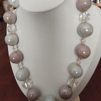 Collana con sfere di ceramica