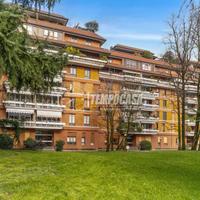 AMPIO 2 LOCALI CON FINITURE DI PREGIO - BOX INCLUS