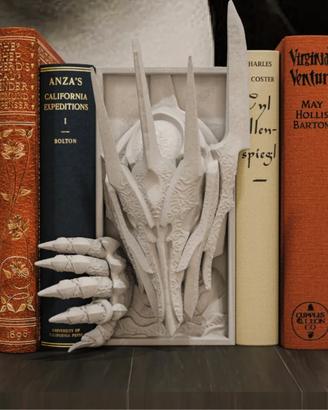 Book Nook Sauron📚