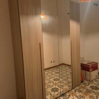 “Camera da letto NUOVA con armadio a specchio"