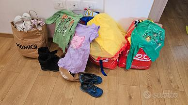 abbigliamento e giochi per bambini  da 5 a 8 anni
