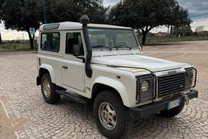 Land Rover Defender 90 td5 2.5 122cv del 2002