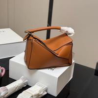 Borsa a tracolla alla moda Loewe