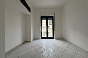 2 LOCALI A GIUGLIANO IN CAMPANIA