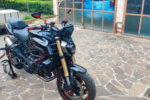 QJMOTOR SRK900
