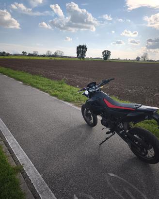 moto aprilia 125 sx