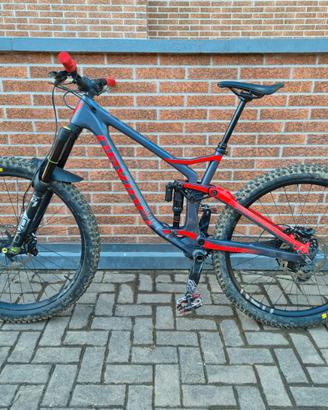 Devinci Spartan Carbon 29
