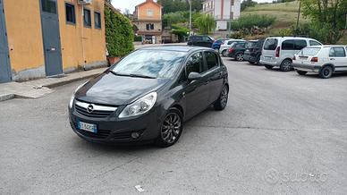 Opel Corsa 1.2 benzina GPL anno 2010 chilometri 17