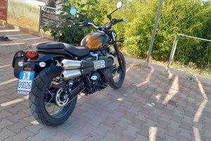 Triumph Scrambler 900 CHROME EDITION