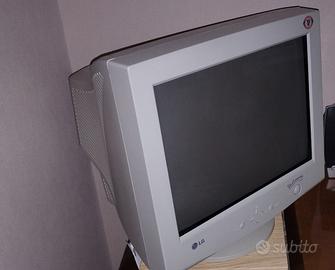 Monitor LG E700B