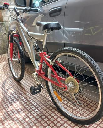 Mountain Bike Biammortizzata (Ruote 24"/26"