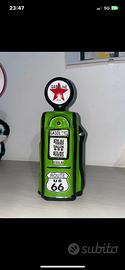 Salvadanaio a forma di pompa di benzina Route 66