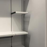 Cabina armadio bianco ad angolo