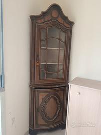 Gratis Vetrina ad angolo completo con madia