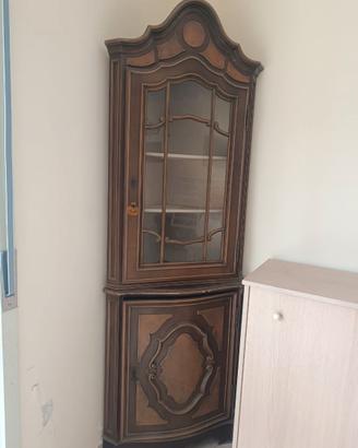 Gratis Vetrina ad angolo completo con madia