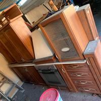 Cucina in legno componibile