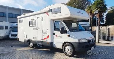 Camper mansardato Roller Team Granduca garage 