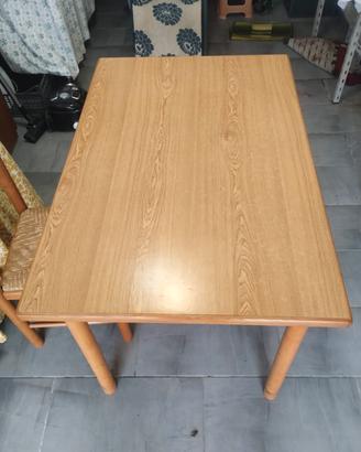 Tavolo in legno allungabile