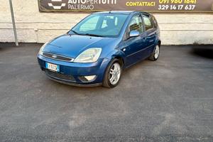 FORD FIESTA 1.4 TDCI GHIA INDISTRUTTIBILE (70CV)