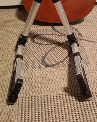 cavalletto universale per chitarra