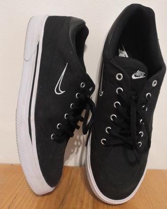 Nike nere basse di tela n.44