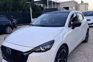 Mazda Mazda2 Hybrid 1.5 e-Skyactiv-G 90 CV M Homur