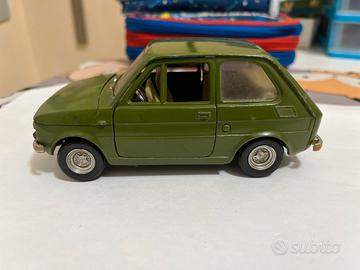 Politoys Fiat 126 (Serie S 17) verde scala 1/25