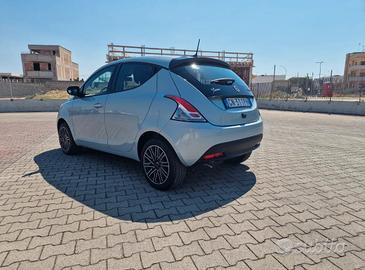 Lancia Y 1.0 benzina