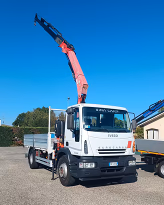 IVECO 180.28 GRU E CASSONE FISSO