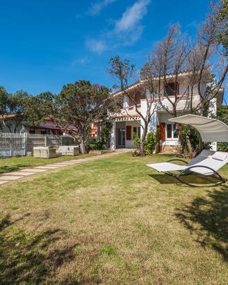 Villa fronte spiaggia a Solanas estate 2026