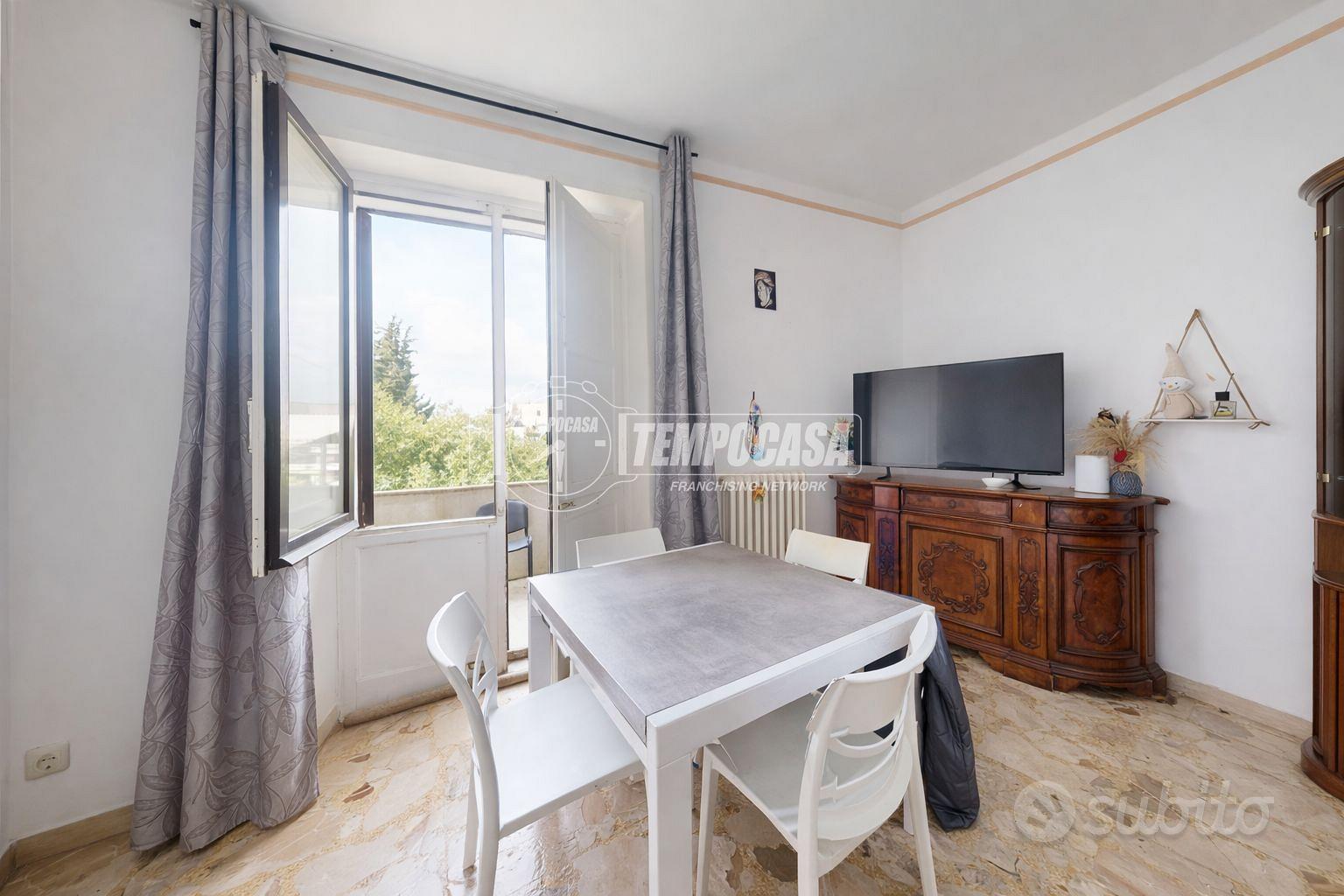TRILOCALE AFFITTATO GIA' ABITABILE - ZONA SANTA RO - Vista 4