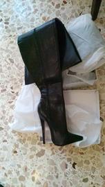 Stivali crotch con tacco altissimo