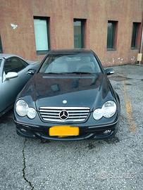 Mercedes classe C coupÃ© w203 220td per ricambi