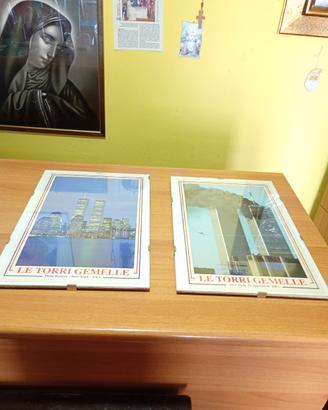 LOTTO DI 2 QUADRI CON STAMPA TORRI GEMELLE 2001