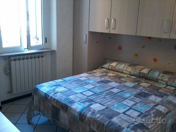 Camera singola per ragazza lavoratrice