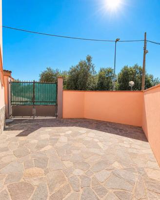Semindipendente con cortile