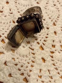 Anello antico da collezione